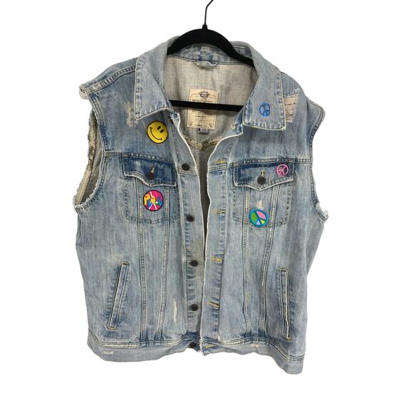 Old Navy Jackets & Blazers - Vintage old navy women XL denim patchwork vest